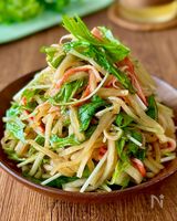 大根とカニかまの旨だれ中華サラダ