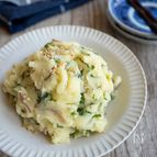 ヘルシーで薬味たっぷりいい香り♪だしで煮る和風ポテサラ