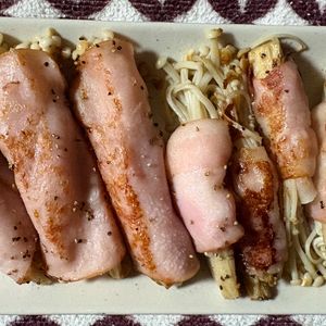 チョビの助の作ってみた!投稿(居酒屋おつまみエノキのベーコン巻き)