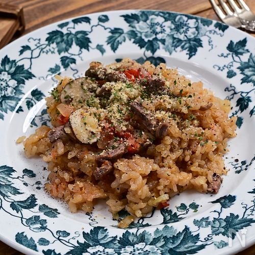 デミグラスソースと鹿「鹿肉のデミジビエ釜飯」
