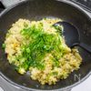 濃厚かに身と蟹味噌の焼き飯の工程4