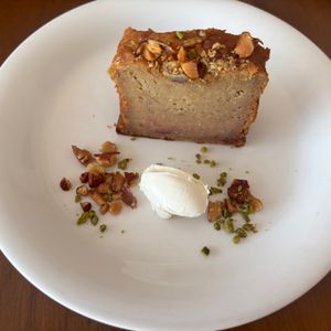 こむぎの作ってみた!投稿(万博でデーツラバー急増中!【デーツケーキ】しっとり&さわやか)