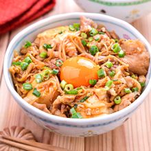 【甘辛すき煮豚丼】すき焼き風の甘辛味がたまらない♡
