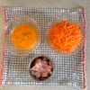コク旨♡ふわ玉入り【人参とベーコンのハニーマヨ和え】の下準備