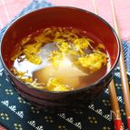 重陽の節句に　菊のお吸い物