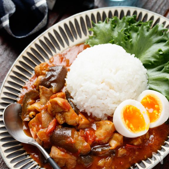 夏野菜たっぷり！無水チキンカレー【#作り置き#冷凍保存】