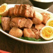 お箸でホロホロ～♡豚の角煮　ゆで卵添え