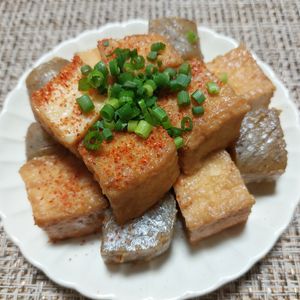 よっこの作ってみた!投稿(【厚揚げとこんにゃくのどて煮風】すぐでき!節約おつまみ副菜♬)
