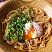5分で完成！【濃い旨！油そば風混ぜうどん】シンプルおいしい♩