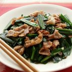 ごはんが進む！豚肉とにらのピリ辛味噌炒め
