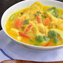 鶏手羽元のエスニックスープ