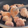 【鶏てりマヨ】家族がドハマり！秒で無くなった！の工程2