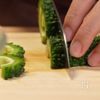 ゴーヤとワタのフリットの工程1