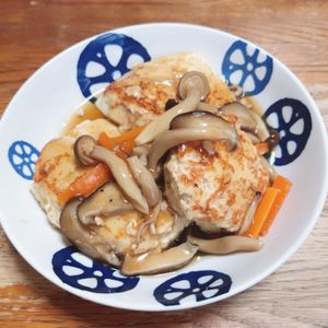 うし子の作ってみた!投稿(【鶏ひき肉ときのこの和風あんかけハンバーグ】ほっこり和食♡)