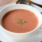 混ぜるだけで出来上がり「トマトと豆乳の冷製スープ」
