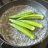 おくらの白菜キムチ和えの工程2