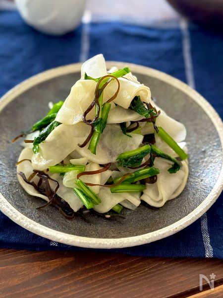 ちおりさんの【まるごとかぶの塩昆布サラダ】さっぱりおかず箸休めにも