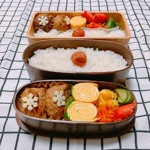 ぴちょりんの作ってみた!投稿(ソース不要♡いきなりハンバーグ【#作り置き #包丁不要】)