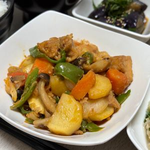 みーこの作ってみた!投稿(タップルコギ(鶏肉の韓国風甘辛炒め)【韓国料理】)
