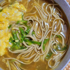 ヴェルの作ってみた!投稿(行列のできるうどん屋の♪とろとろ卵とチーズのカレーうどん🤩)