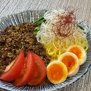 楽ラク手抜キッチン🐶🐾の作ってみた!投稿(きのこたっぷりで腸活にも♩カレー風味ジャージャー麺)