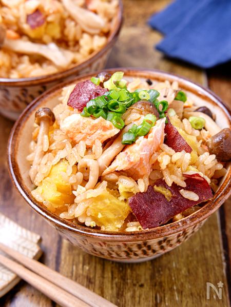 さつまいもと鮭の炊き込みご飯