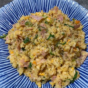 楽ラク手抜キッチン🐶🐾の作ってみた!投稿(炊飯器で簡単♪ハムと長ねぎのチャーハン風炊き込みごはん)