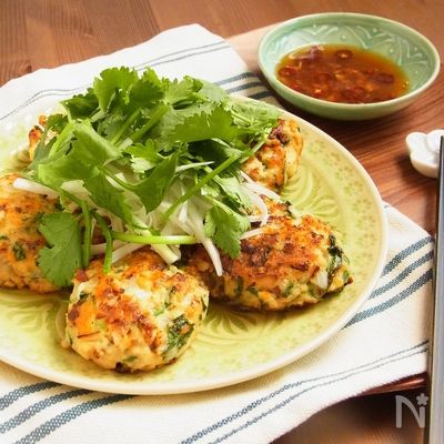 鶏ひき肉のエスニックつくね