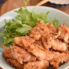 旨味がギュっ鶏むね肉のおかかまぶし