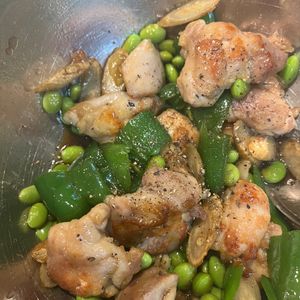 あいのの作ってみた!投稿(カリカリ♡甘辛鶏ごぼう【#作り置き#揚げない#コンビニ風】)
