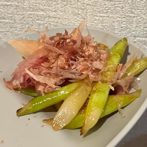 kiwiの作ってみた!投稿(【アスパラベーコンのおかかバター】ひと工夫でじゅわっと旨い)