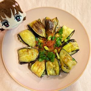 すみの作ってみた!投稿(【とろ旨ナス餃子】ひと口目で旨み爆発…！)