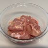 鶏の旨みたっぷり！【鶏白湯クッパ】の下準備