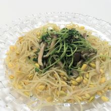 大豆もやしと豆苗のサラダ