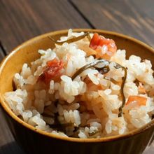 さっぱり美味しい♪梅と昆布の炊き込みご飯