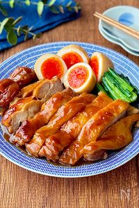 煮るだけカンタン♩鶏肉の梅はちみつ照り煮