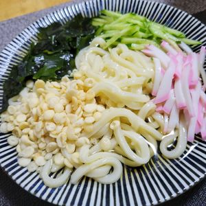 ヴェルの作ってみた!投稿(うどんスープでさっぱりと！冷やしたぬきそうめん)