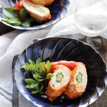 オクラの鶏ささみ巻きトマトソース