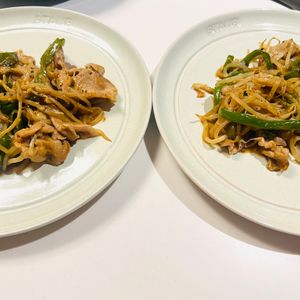 しーちゃんの作ってみた!投稿(【豚ともやしのチンジャオロース風】簡単!節約!ヘルシー♪)