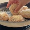 【メンチカツ】混ぜて焼くだけ!フライパン1つでラクに作れるの工程4
