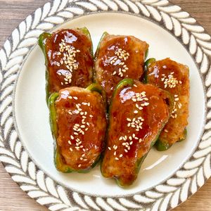 のりのり🐾🎀🤍の作ってみた!投稿(【ヤンニョムピーマンの肉詰め】甘辛だれがやみつき！お弁当にも)
