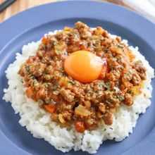 この一皿で栄養満点◎レンジで完成!本格キーマカレー