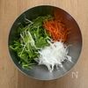 バリ旨《にんにくごま味噌♡鰹のたたきサラダ》の下準備