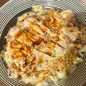 326307の作ってみた!投稿(レンジで簡単！ピリ辛よだれ鶏《蒸しキャベツも同時調理♪》)
