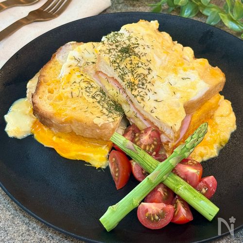 簡単ワンパン【韓国風とろ玉ワンパントースト】チーズとろ〜り♡