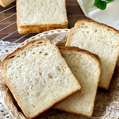 シンプルなオートミール入り食パン【1斤・1.5斤レシピ記載】