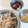 梅入り【さんまとごぼうの炊き込みご飯】かば焼き缶で時短の工程1