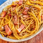 別茹で不要◎ワンパン【ベーコンとしめじのにんにく醤油パスタ】