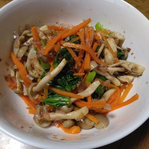 ももの作ってみた!投稿(【きのこの甘辛和え】5分 忙しい日もさっとできる腸活副菜)