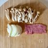 秋の旨み！《きのことベーコンの和風キッシュ》の工程1